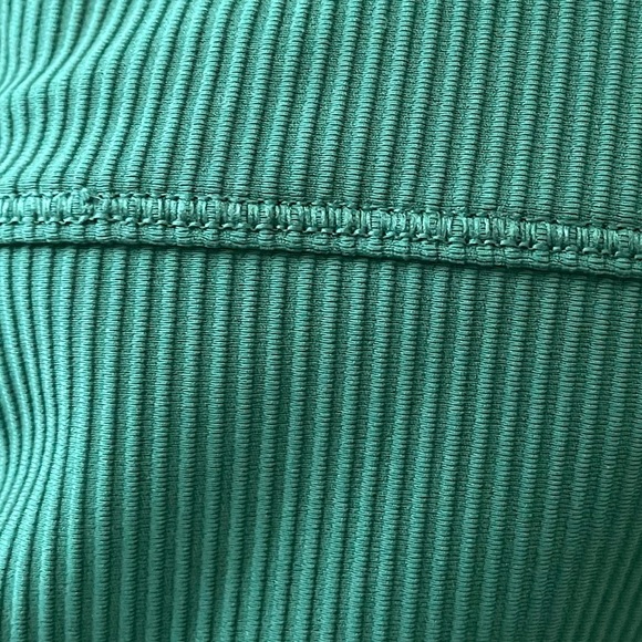 Lululemon Power Pivot tank top in everglade green ribbed size 10 - Picture 11 of 11